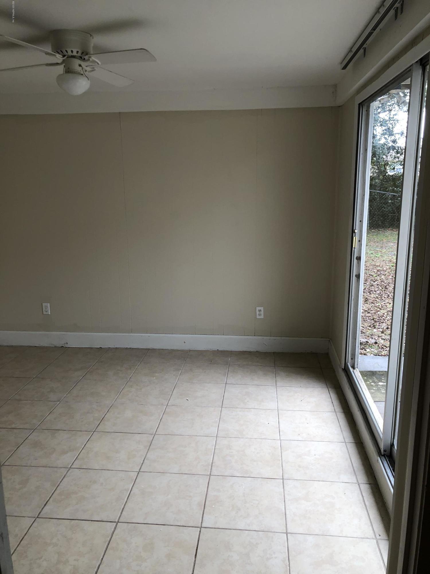 7318 Strato Road Jacksonville, FL 32210 - Photo 6 of 14 Family Room