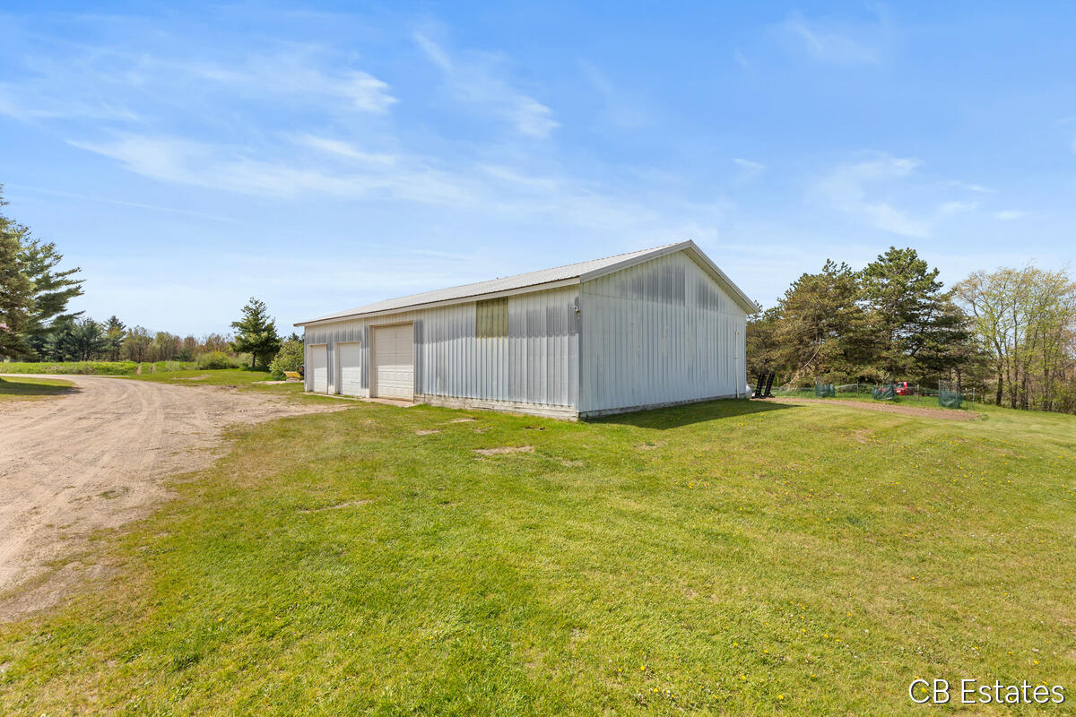 7147 East 6 Mile Road Big Rapids, MI 49307 - Photo 25 of 34