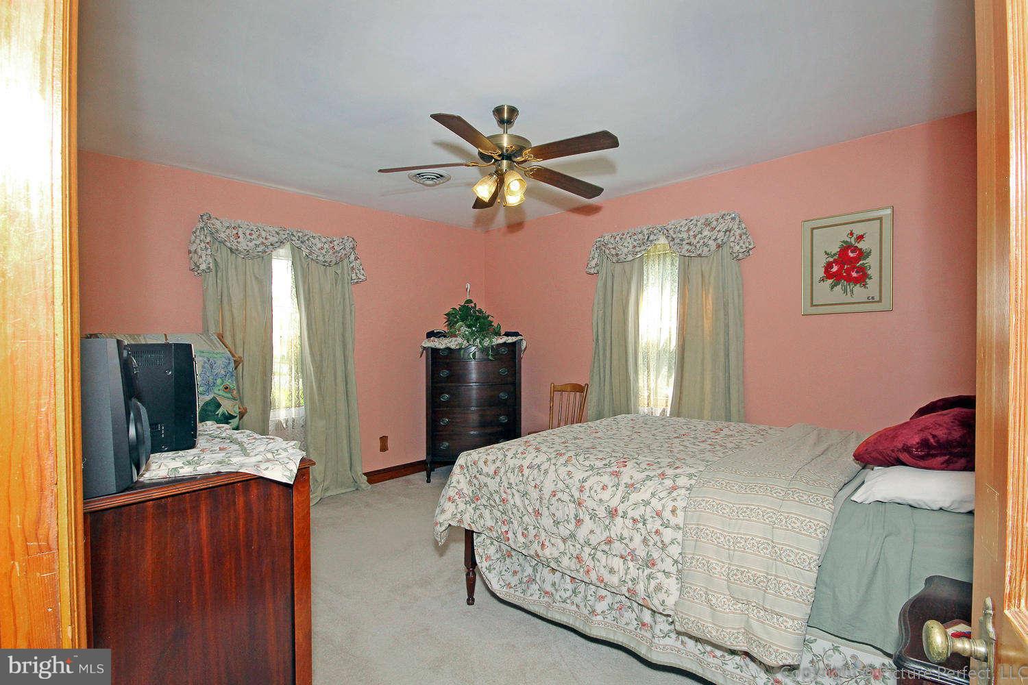 805 Washington Road Westminster, MD 21157 - Photo 12 of 30 Bedroom Master