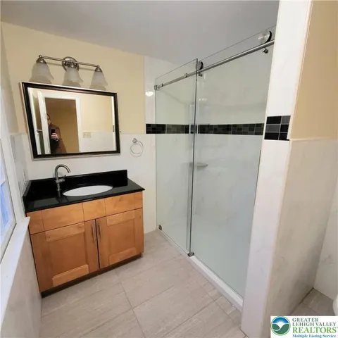 $2,400 | 1081 Barnside Road, Allentown, PA 18103