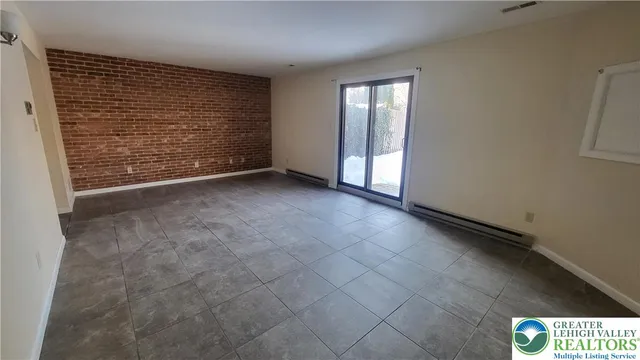 $2,400 | 1081 Barnside Road, Allentown, PA 18103