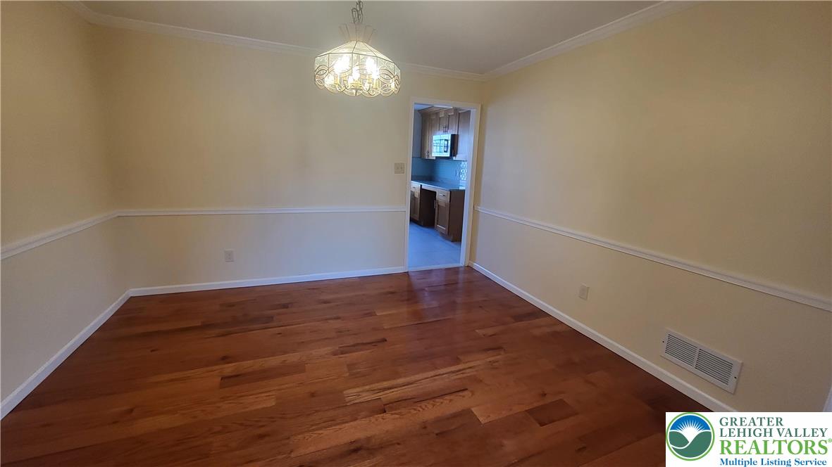 1081 Barnside Road Allentown, PA 18103 - Photo 5 of 25