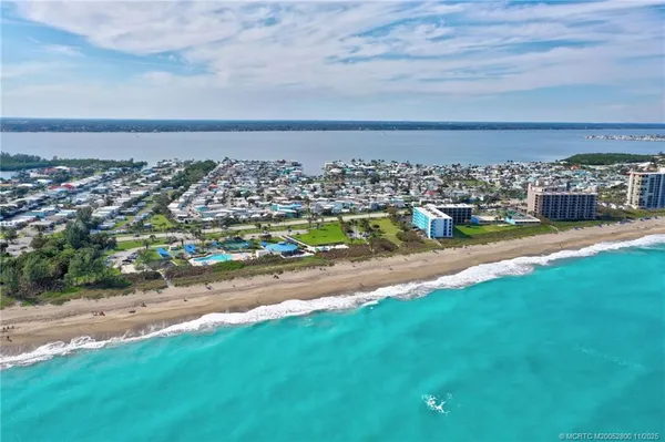 $169,900 | 10725 South Ocean Drive, Unit 215, Jensen Beach, FL 34957