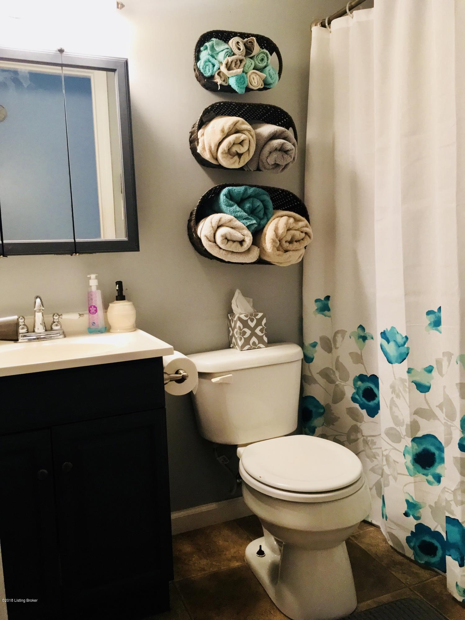 2575 Greenbriar Road Mount Washington, KY 40047 - Photo 8 of 15 ADAF88C7-0FD5-4844-8A53-EE26E9FF31AD