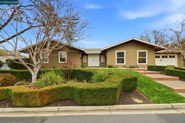 $2,095,000 | 1011 Del Rio Way, Moraga, CA 94556