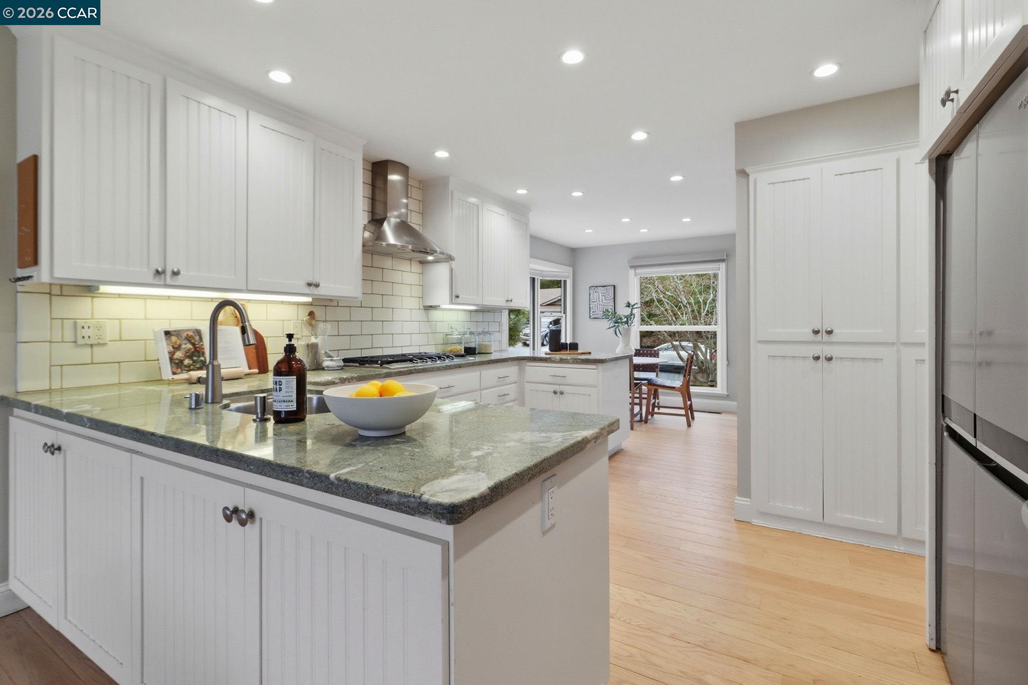 1011 Del Rio Way Moraga, CA 94556 - Photo 12 of 59