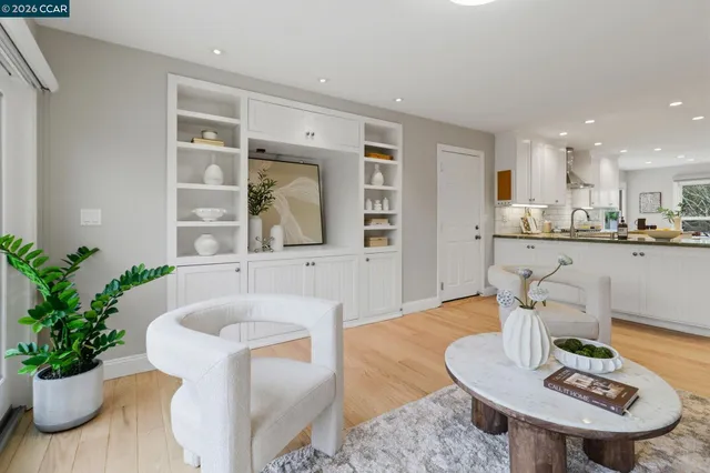 $2,095,000 | 1011 Del Rio Way, Moraga, CA 94556