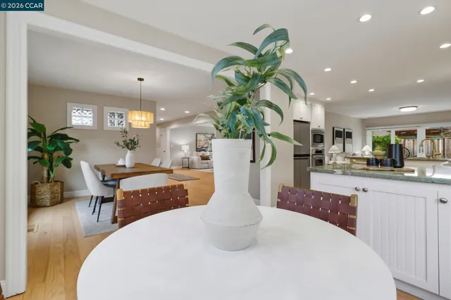 $2,095,000 | 1011 Del Rio Way, Moraga, CA 94556