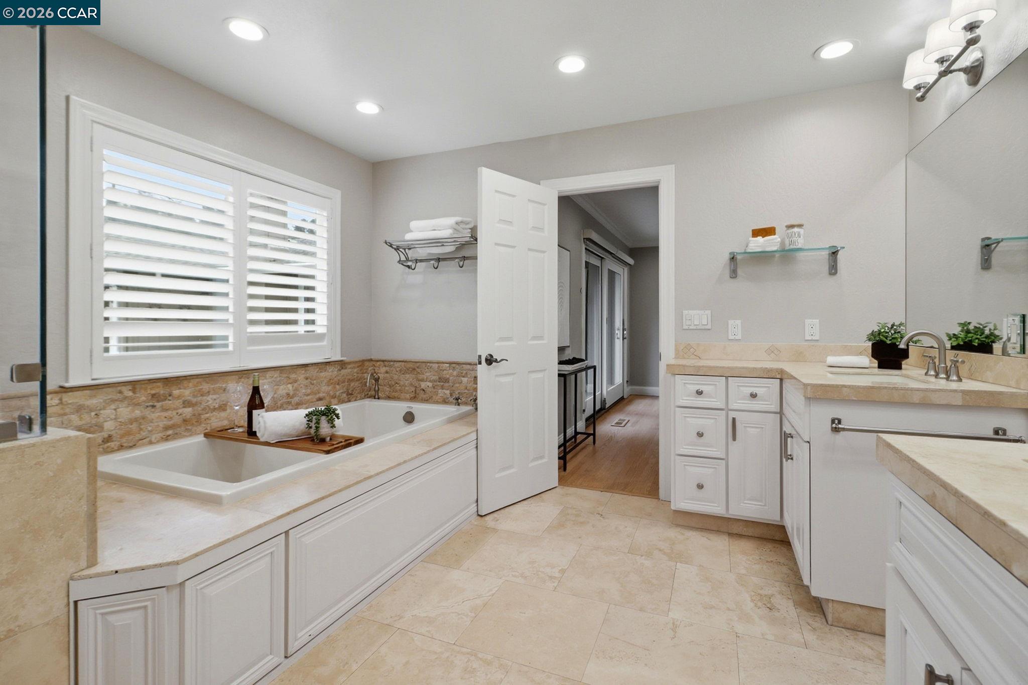 1011 Del Rio Way Moraga, CA 94556 - Photo 37 of 59