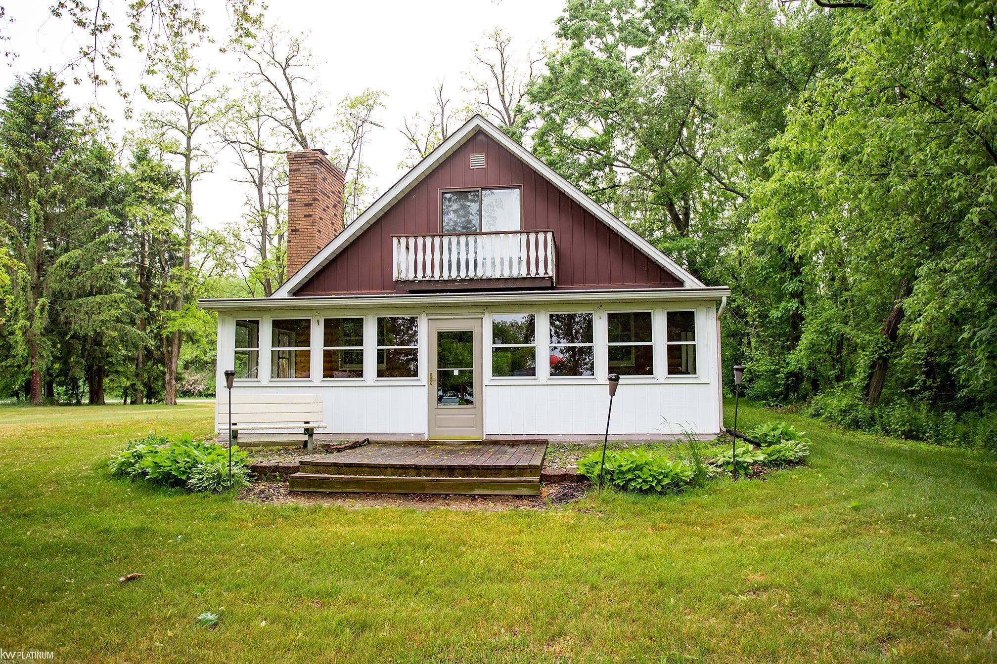 8567 Lakeshore Road Lexington, MI 48450 - Photo 33 of 38 50112146-32.JPG