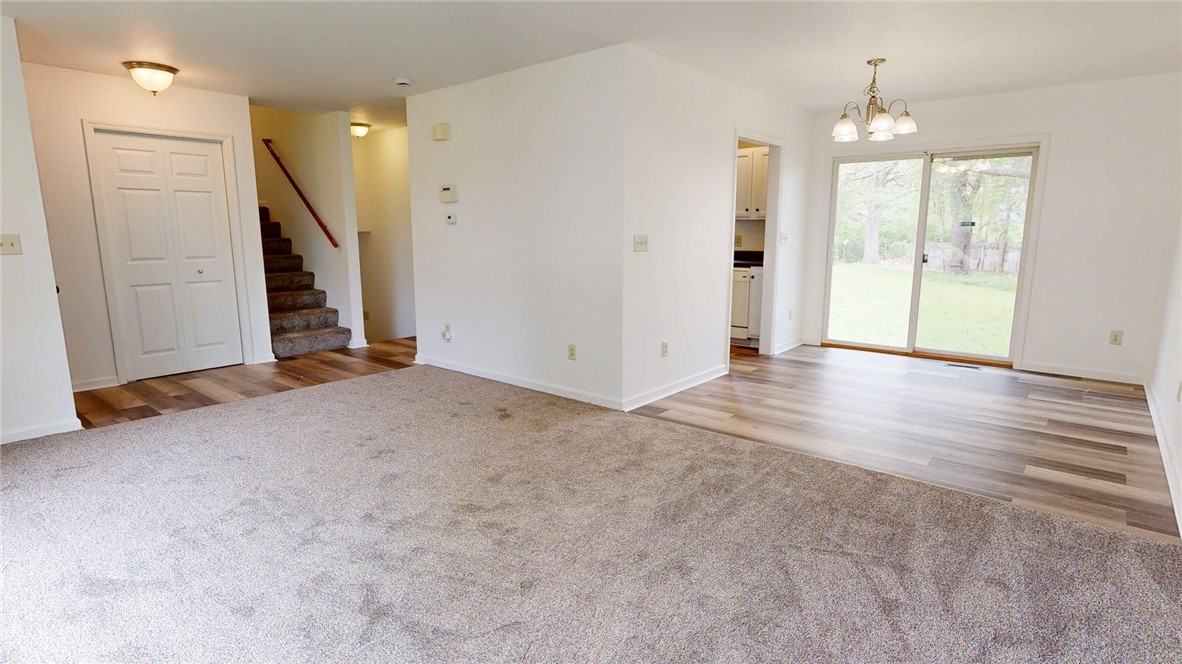 630 East Sheridan Circle Decatur, IL 62521 - Photo 5 of 21