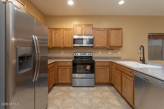 $1,750 | 17242 West Marshall Lane, Surprise, AZ 85388