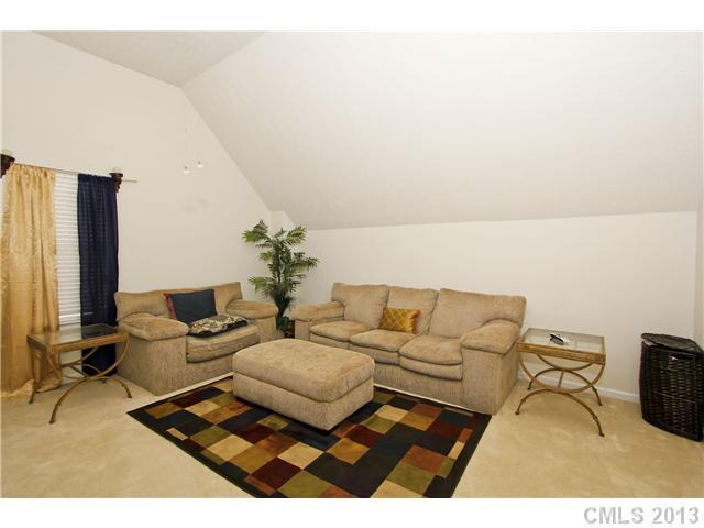 711 Reigate Road Charlotte, NC 28262 - Photo 12 of 16 Gallery Image 12
