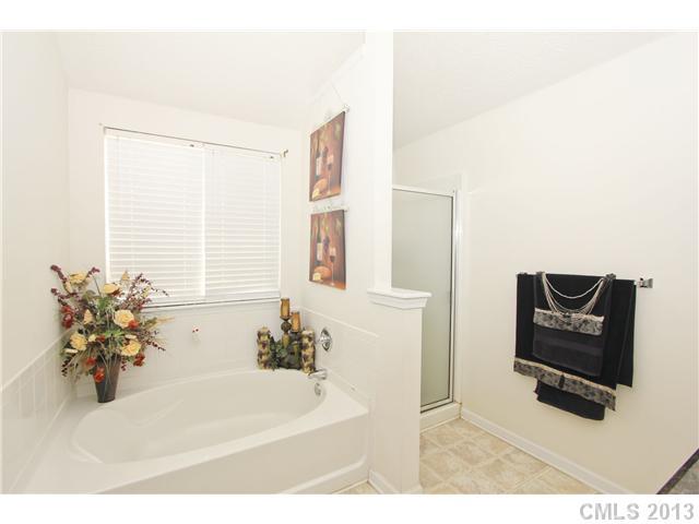 711 Reigate Road Charlotte, NC 28262 - Photo 10 of 16 Gallery Image 10
