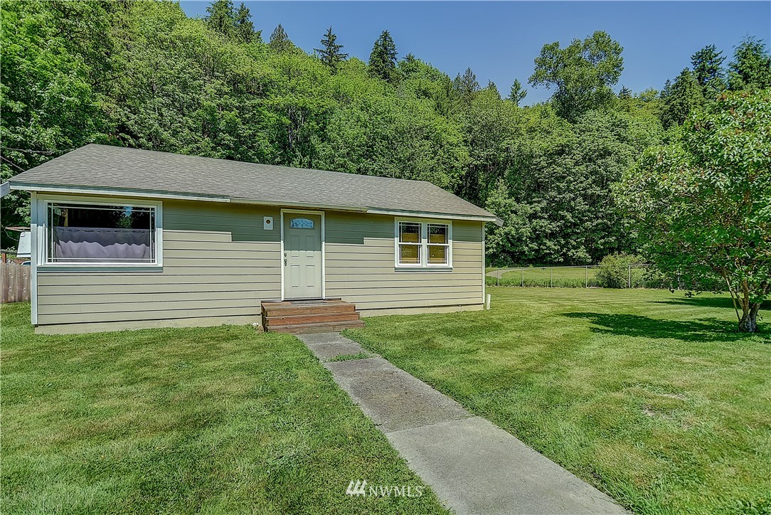 3624 Southeast 5th Street Renton, WA 98058 - Photo 2 of 9 Gallery Image 2