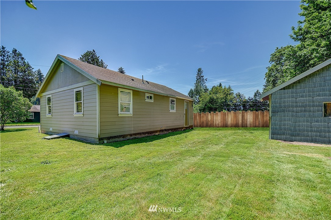 3624 Southeast 5th Street Renton, WA 98058 - Photo 6 of 9 Gallery Image 6