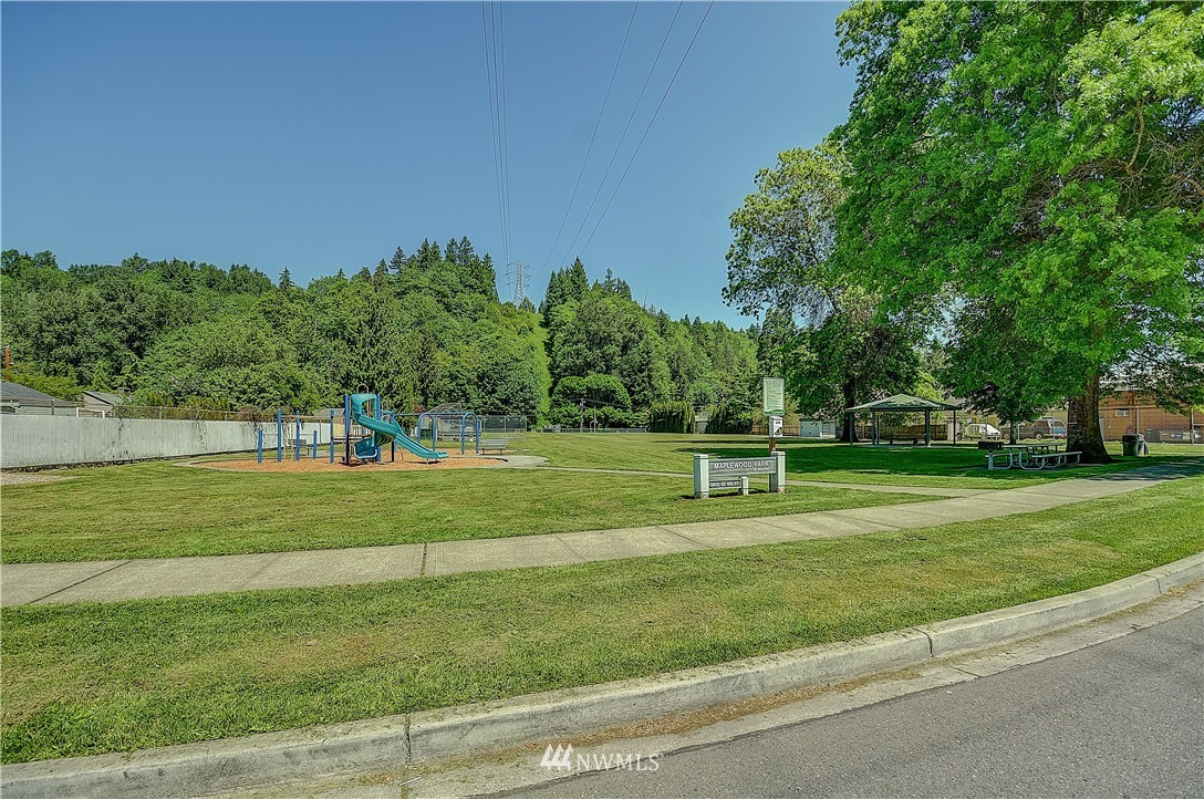 3624 Southeast 5th Street Renton, WA 98058 - Photo 8 of 9 Gallery Image 8