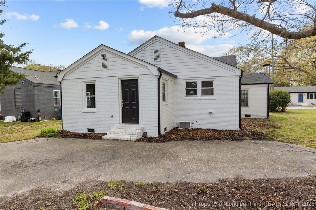 111 Spring Branch Road Dunn, NC 28334 - Photo 5 of 14 Gallery Image 5
