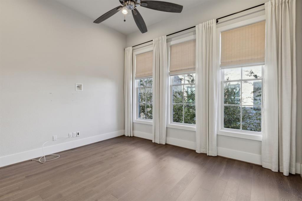 14955 Oak Street Addison, TX 75001 - Photo 12 of 39