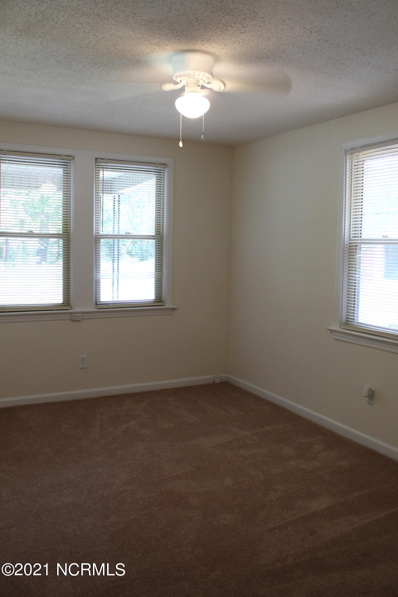 311 Green Springs Road New Bern, NC 28560 - Photo 11 of 14 Master Bedroom, lots of natural light