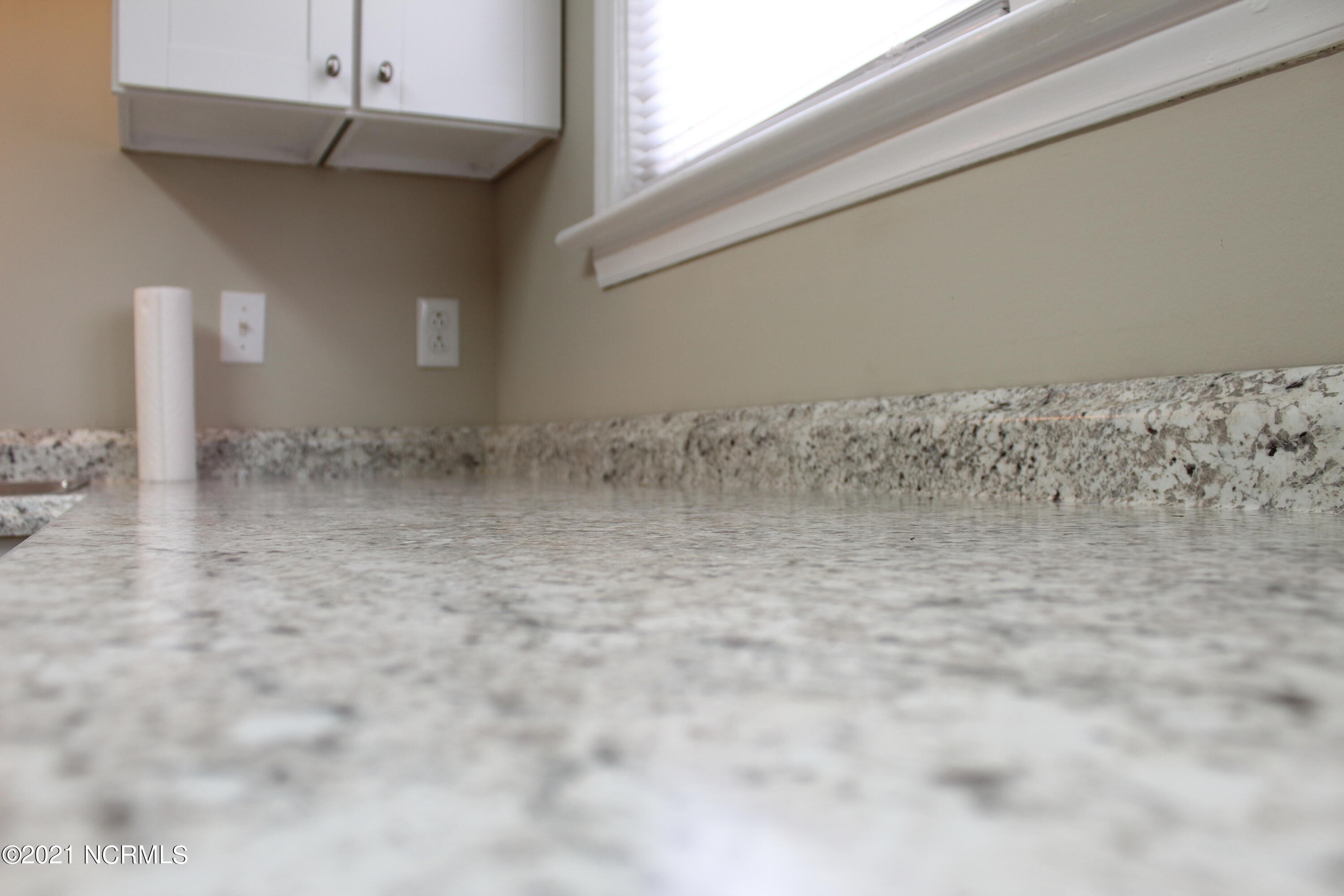 311 Green Springs Road New Bern, NC 28560 - Photo 6 of 14 Kitchen counter