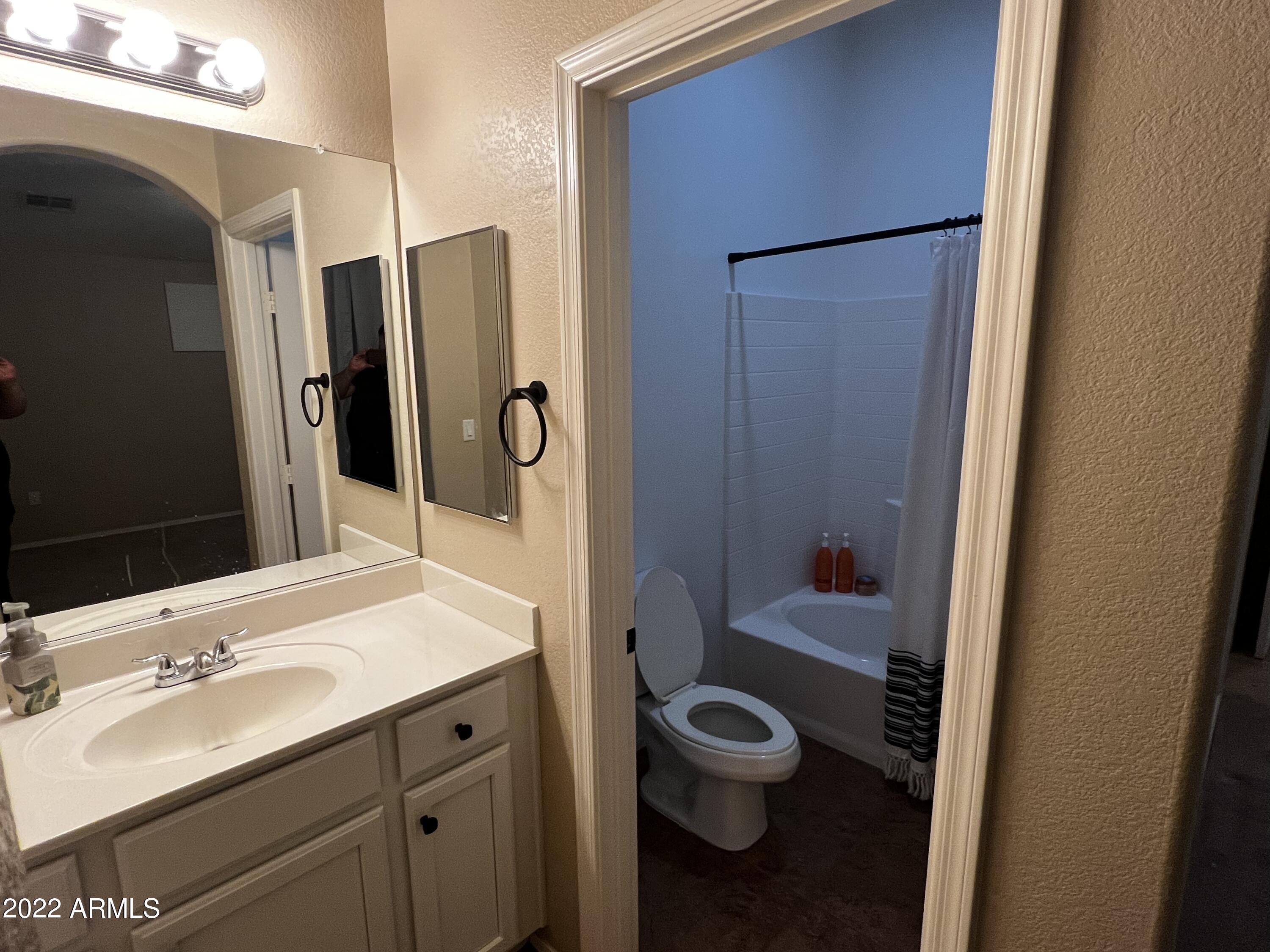 2150 West Alameda Road, Unit 1068 Phoenix, AZ 85085 - Photo 21 of 30 Master Bathroom