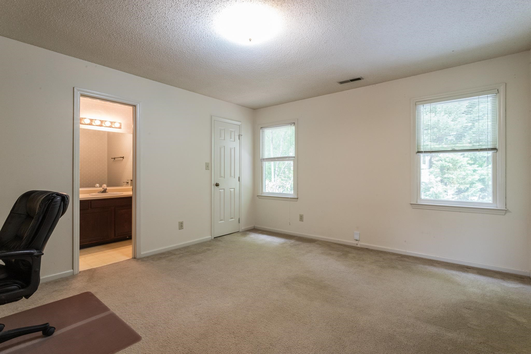 4134 Kaplan Drive Raleigh, NC 27606 - Photo 27 of 29 Photo 27
