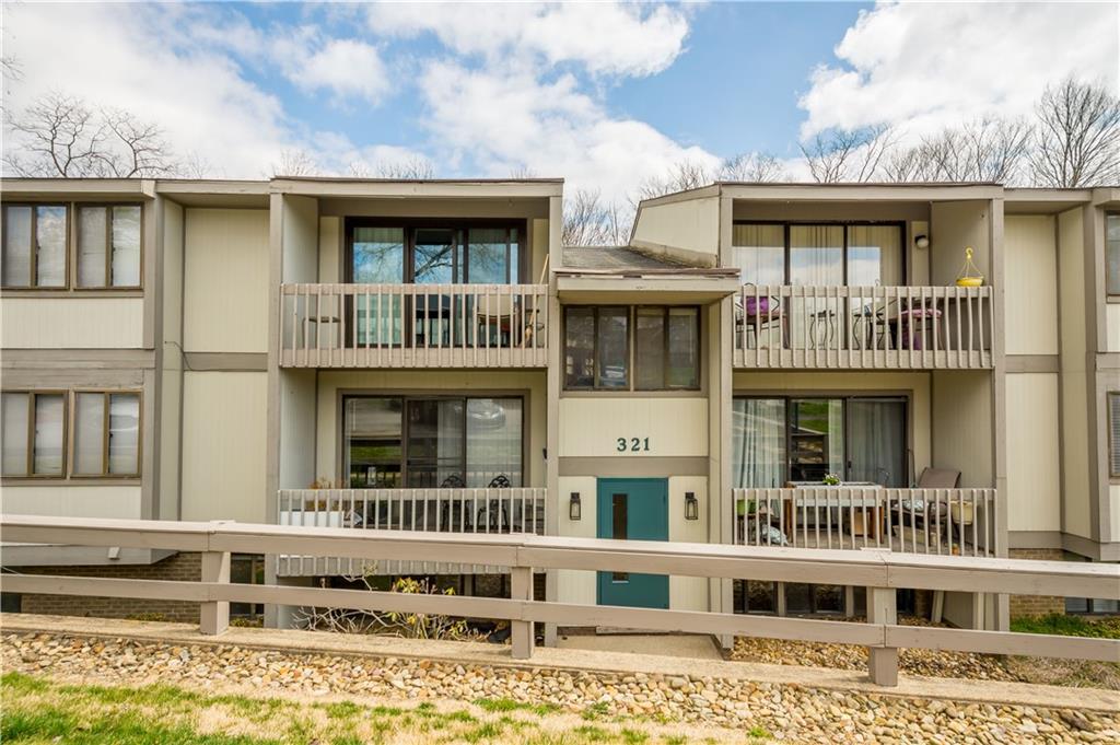 321 Ridge Point Circle, Unit 11B Bridgeville, PA 15017 - Photo 1 of 25 Gallery Image 1
