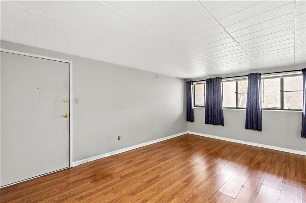 321 Ridge Point Circle, Unit 11B Bridgeville, PA 15017 - Photo 3 of 25 Gallery Image 3