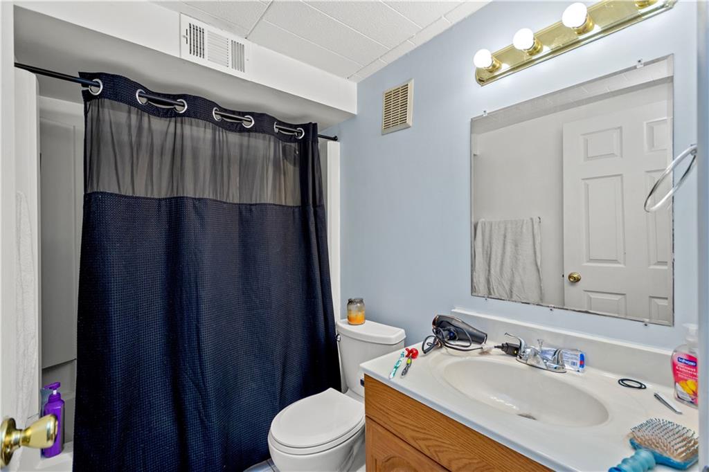 321 Ridge Point Circle, Unit 11B Bridgeville, PA 15017 - Photo 10 of 25 Gallery Image 10