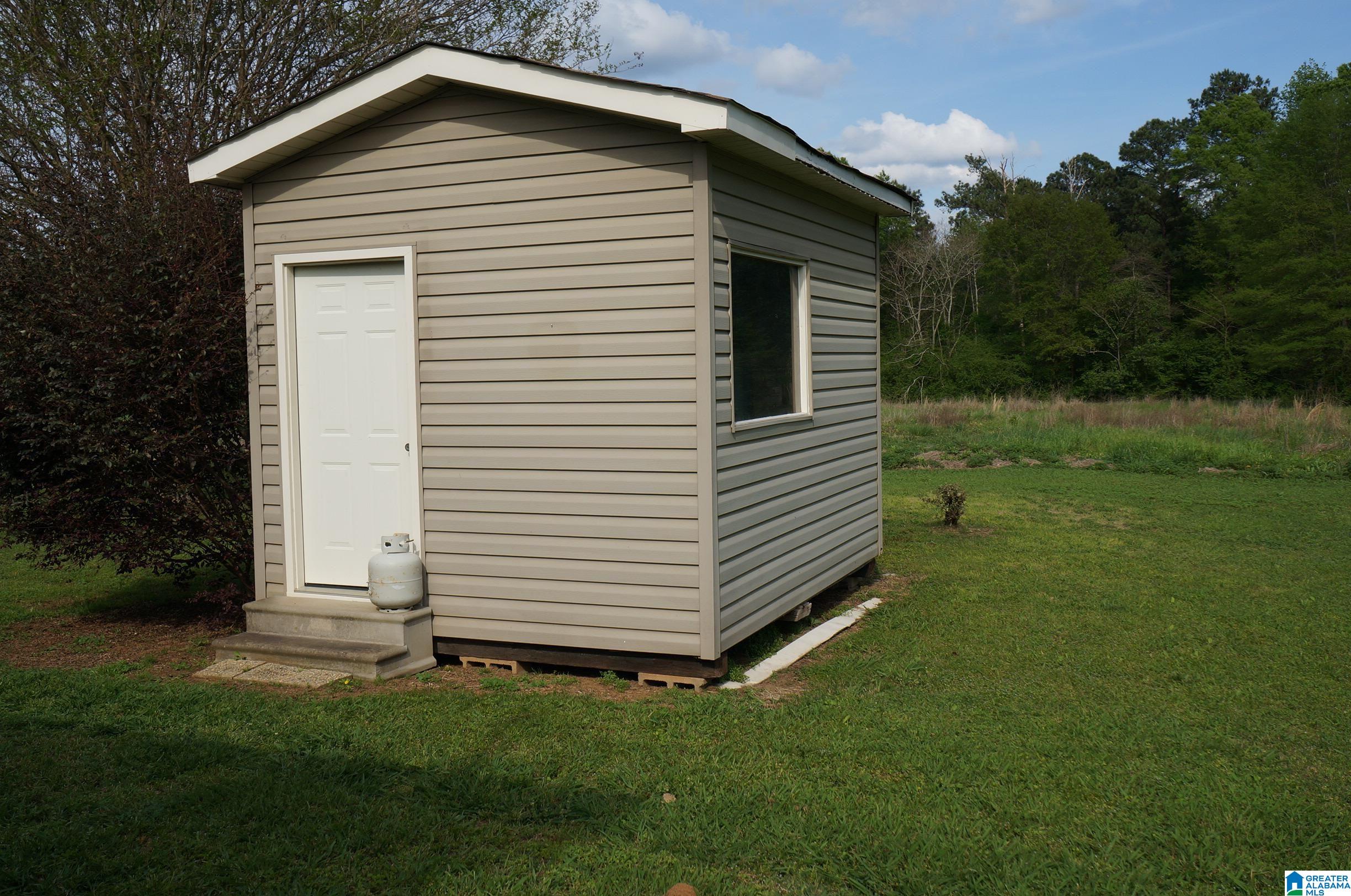 150 Mountain View Road Sylacauga, AL 35150 - Photo 13 of 36