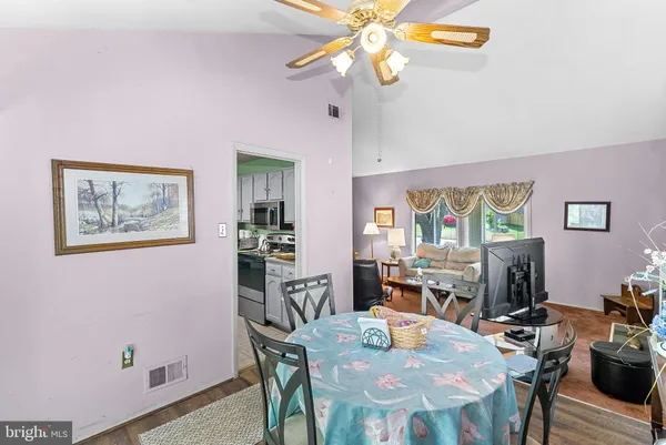 $598,895 | 14 Middleton Lane, Sterling, VA 20164