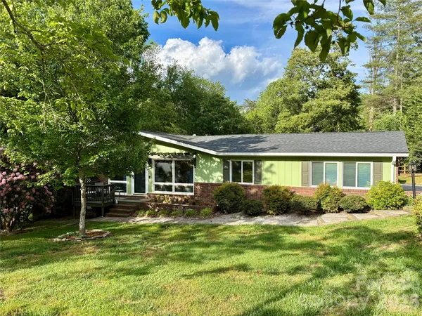 $485,000 | 137 East Whisperwood Circle, Hendersonville, NC 28791