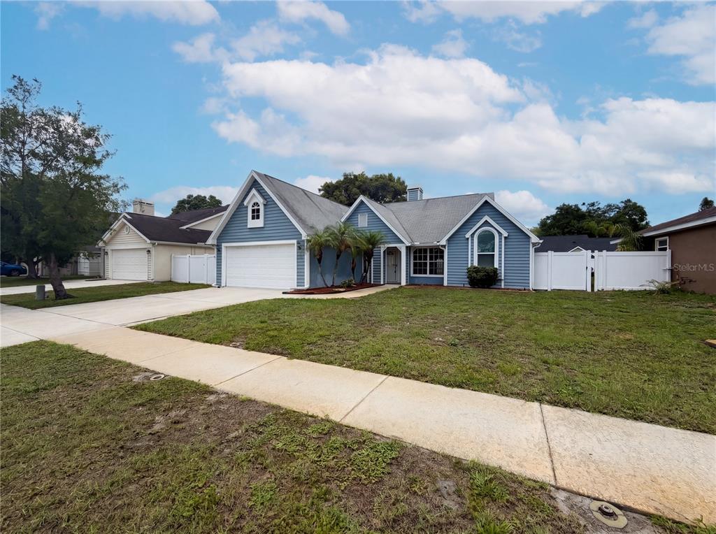 7221 Hideaway Trail New Port Richey, FL 34655 - Photo 3 of 34