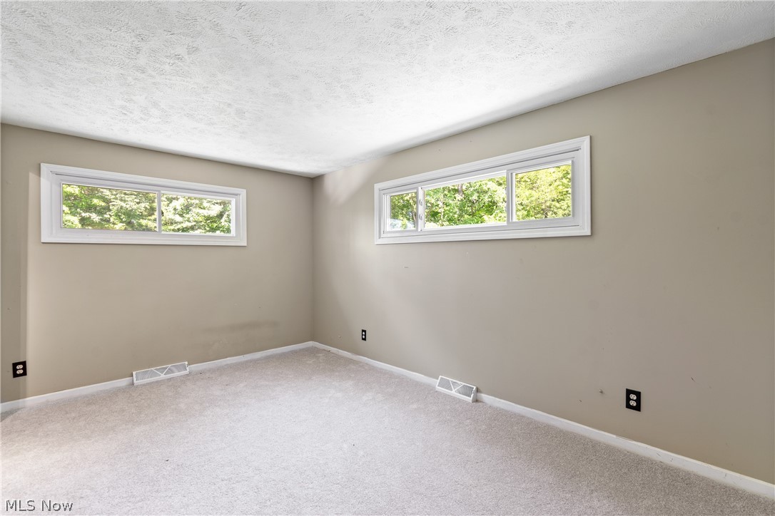6541 Newton Falls Road Ravenna, OH 44266 - Photo 15 of 31
