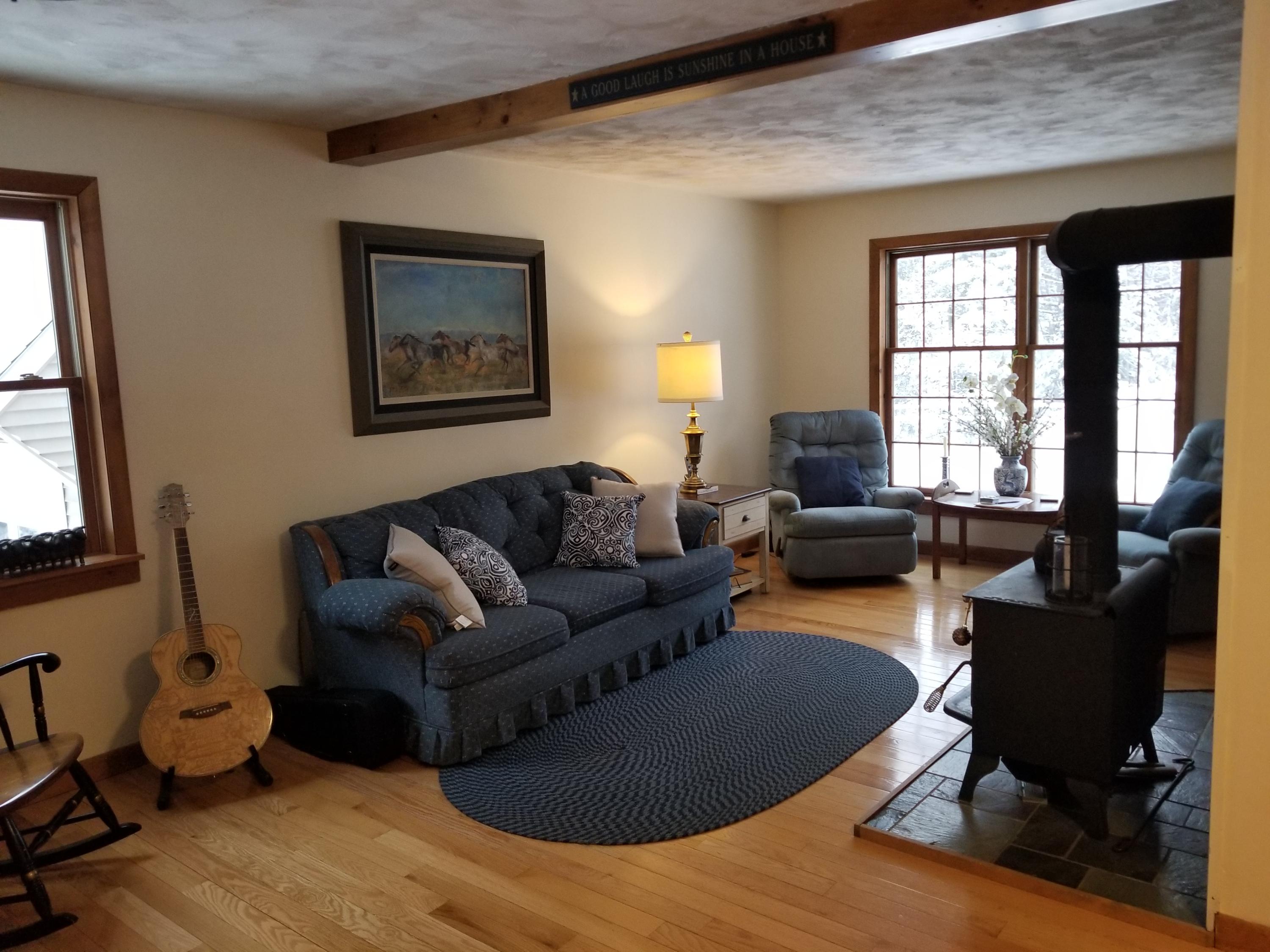 182 West Franklin Road Franklin, ME 04634 - Photo 14 of 40 Living room