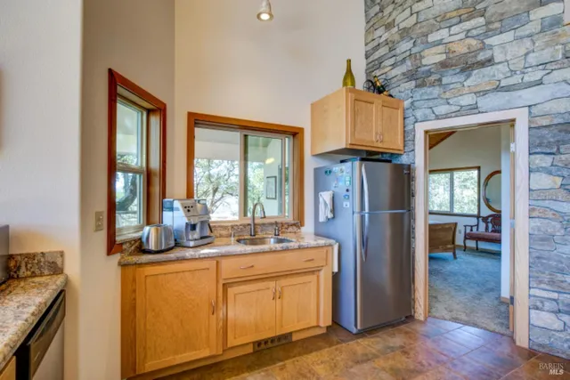 $985,000 | 1280 Highway 20, Upper Lake, CA 95485