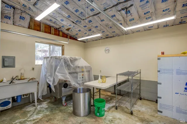 $985,000 | 1280 Highway 20, Upper Lake, CA 95485