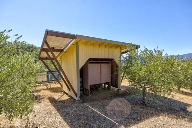 $985,000 | 1280 Highway 20, Upper Lake, CA 95485