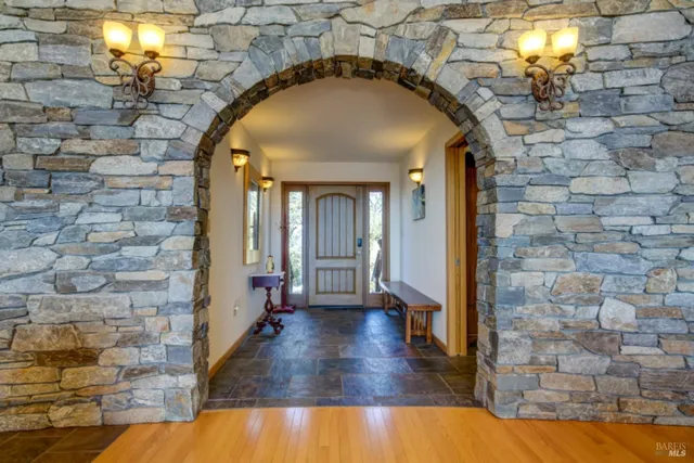 $985,000 | 1280 Highway 20, Upper Lake, CA 95485