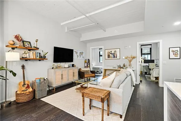 $4,000 | 2545 Penn Avenue, Unit 208, Pittsburgh, PA 15222