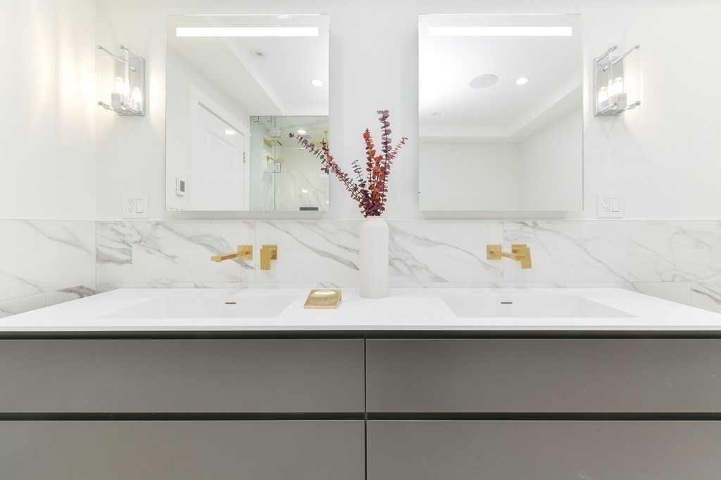 97 Farragut Road, Unit 1 Boston, MA 02127 - Photo 18 of 37