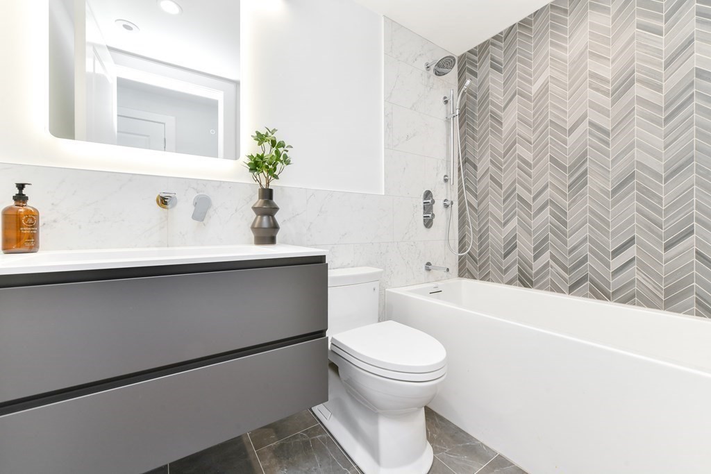 97 Farragut Road, Unit 1 Boston, MA 02127 - Photo 24 of 37