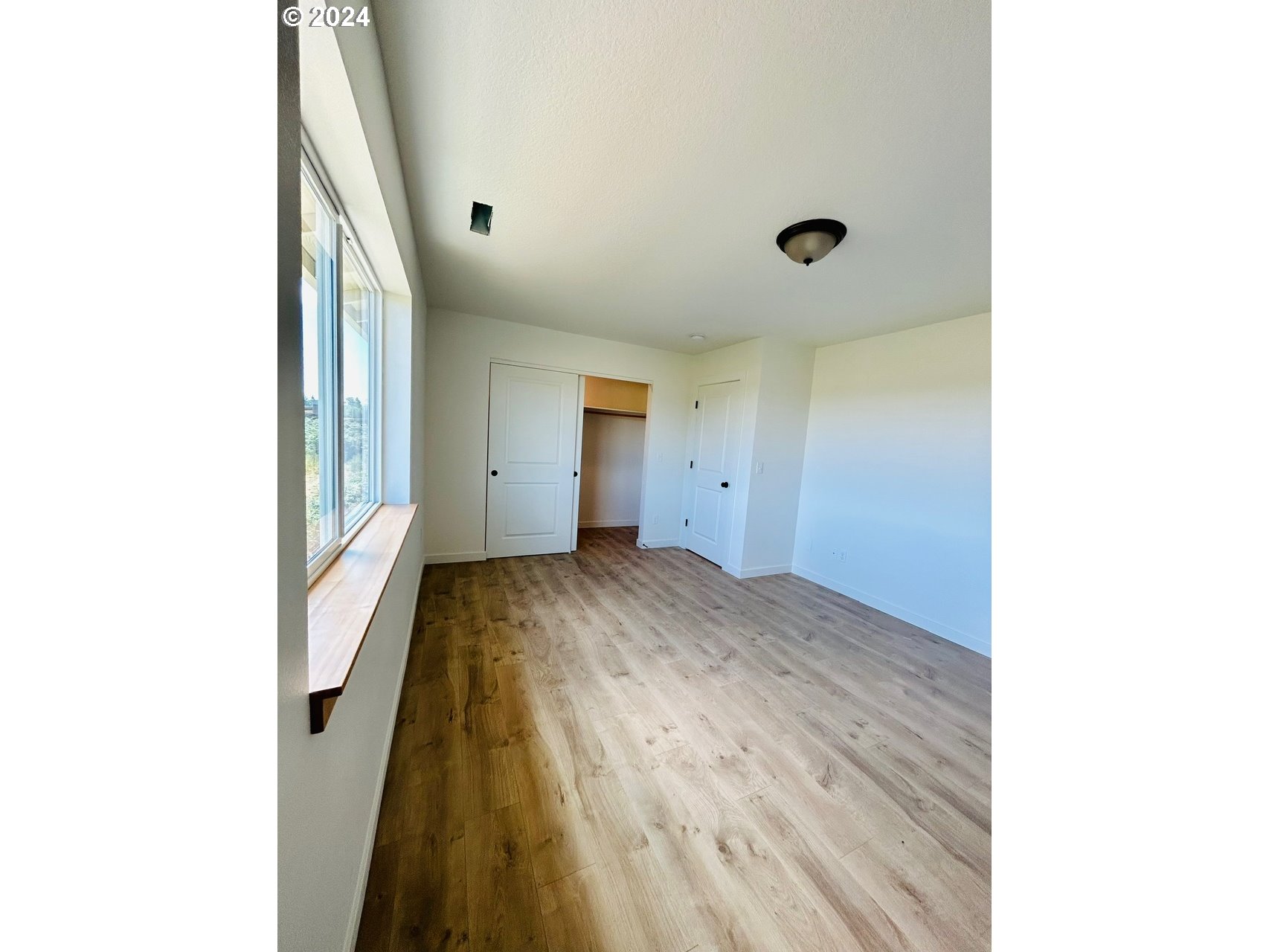 1016 Peach Road Winlock, WA 98596 - Photo 26 of 43 a view of a hallway