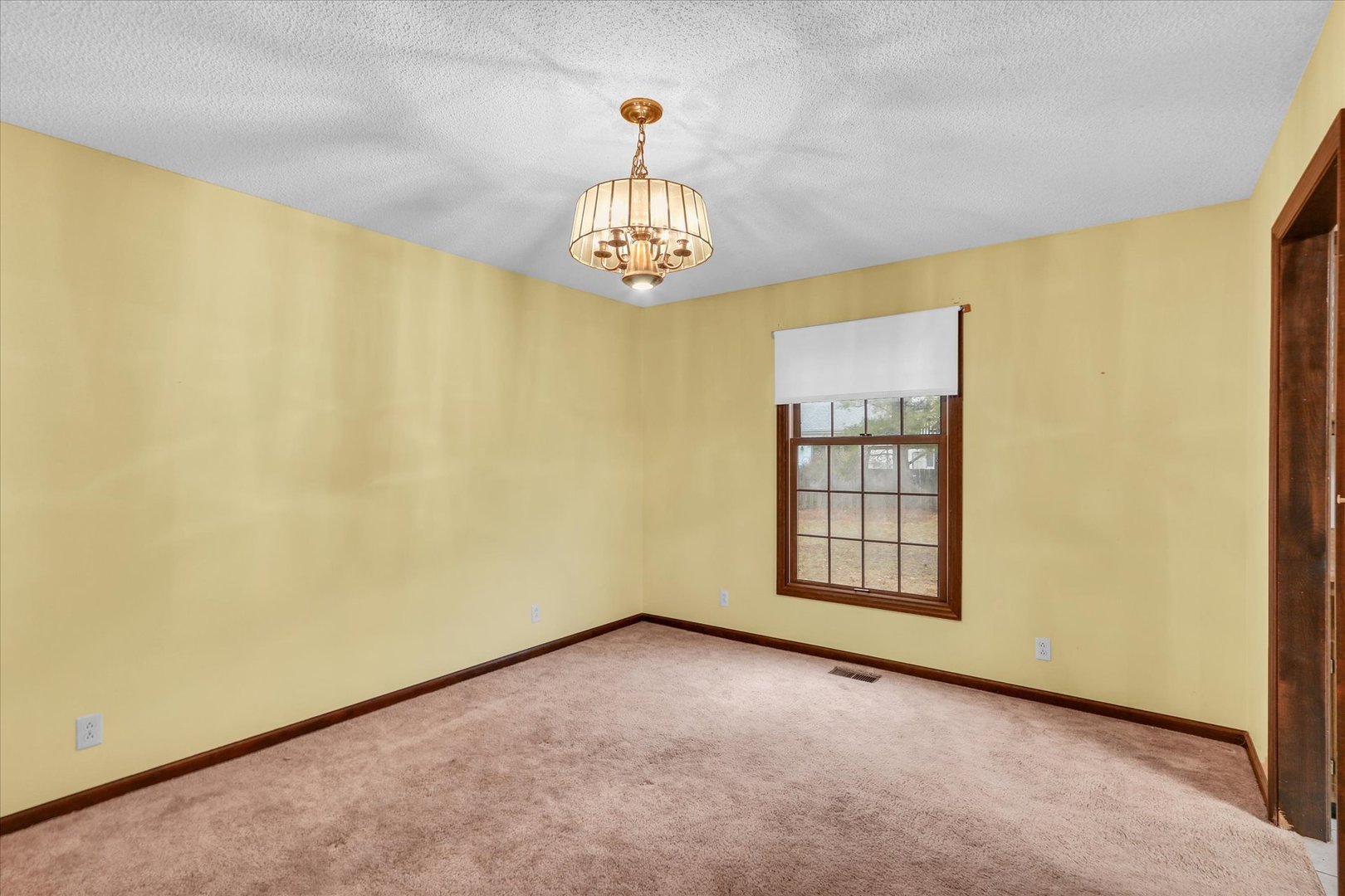 1914 Trout Valley Road Champaign, IL 61822 - Photo 11 of 40 Gallery Image 11