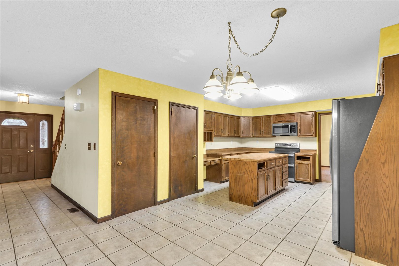 1914 Trout Valley Road Champaign, IL 61822 - Photo 13 of 40 Gallery Image 13
