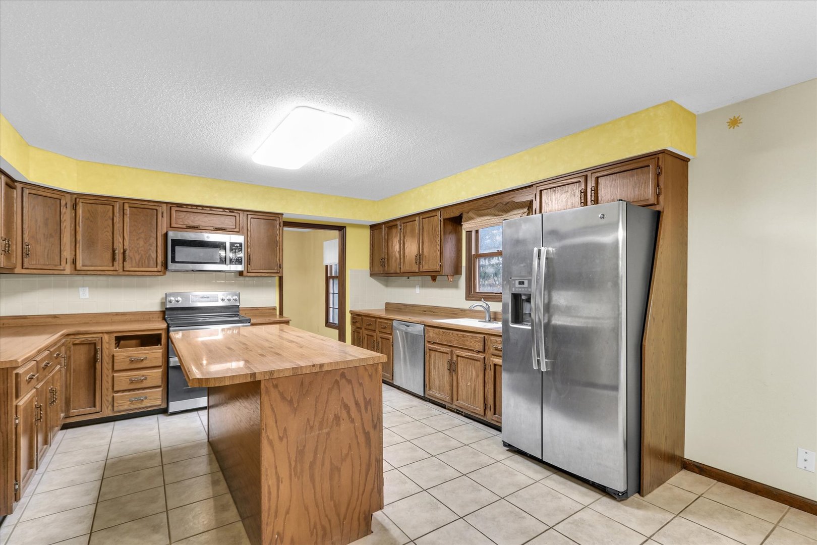 1914 Trout Valley Road Champaign, IL 61822 - Photo 14 of 40 Gallery Image 14