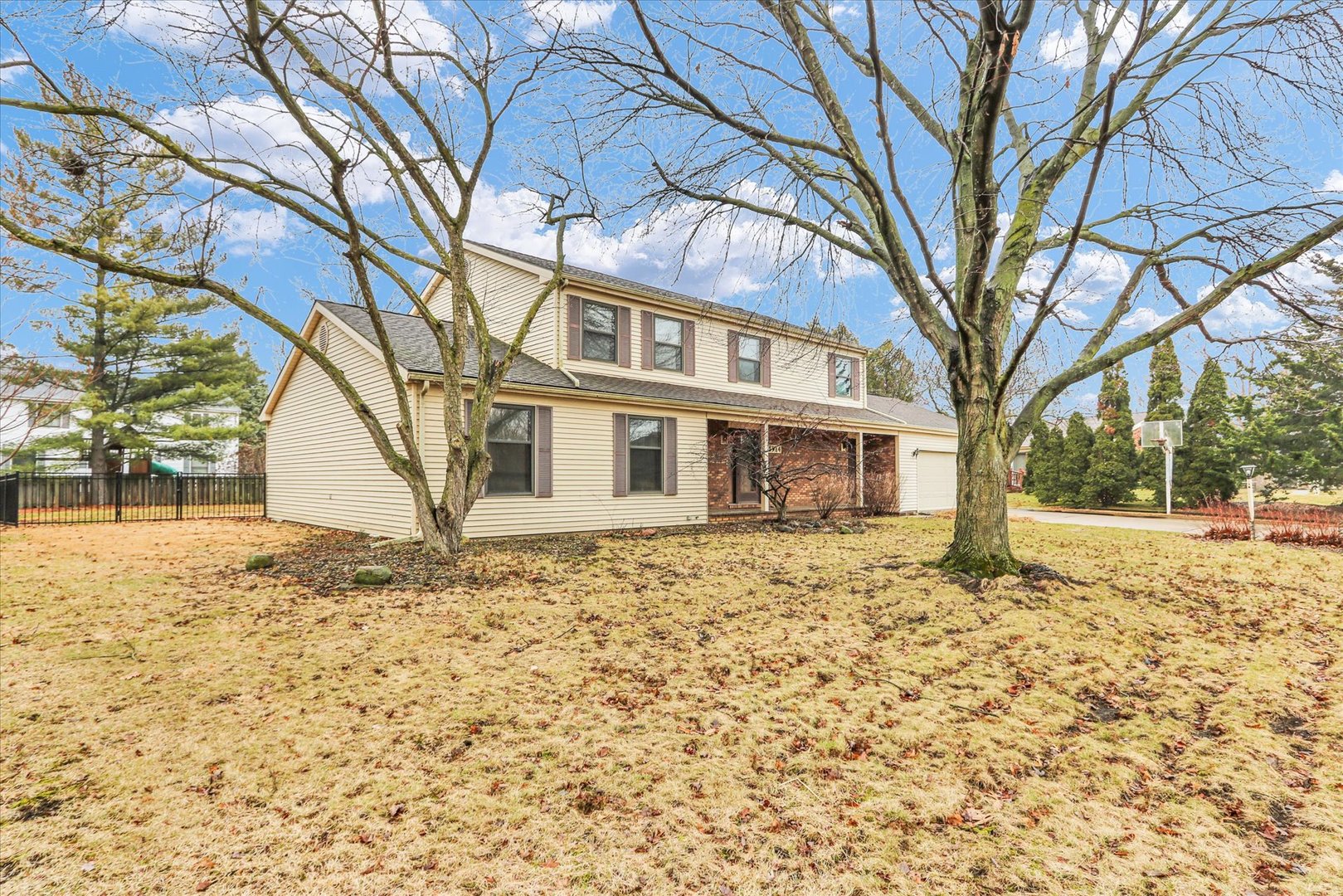 1914 Trout Valley Road Champaign, IL 61822 - Photo 3 of 40 Gallery Image 3