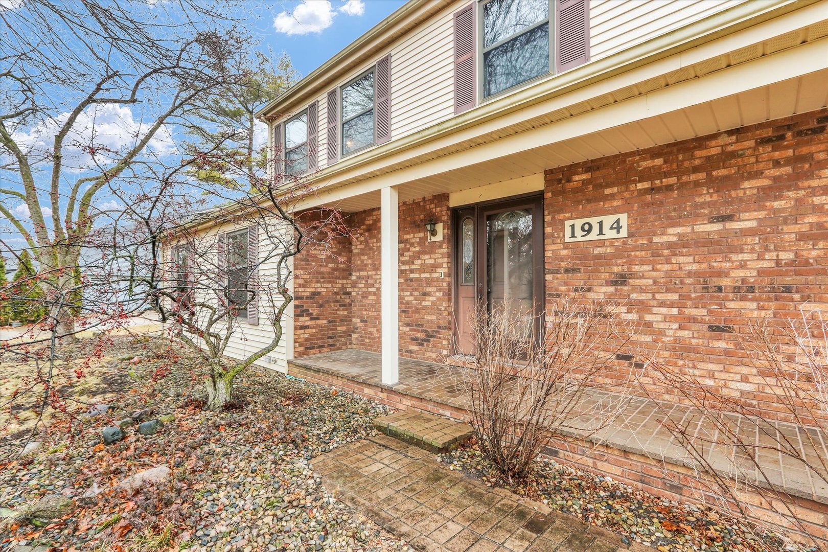 1914 Trout Valley Road Champaign, IL 61822 - Photo 5 of 40 Gallery Image 5