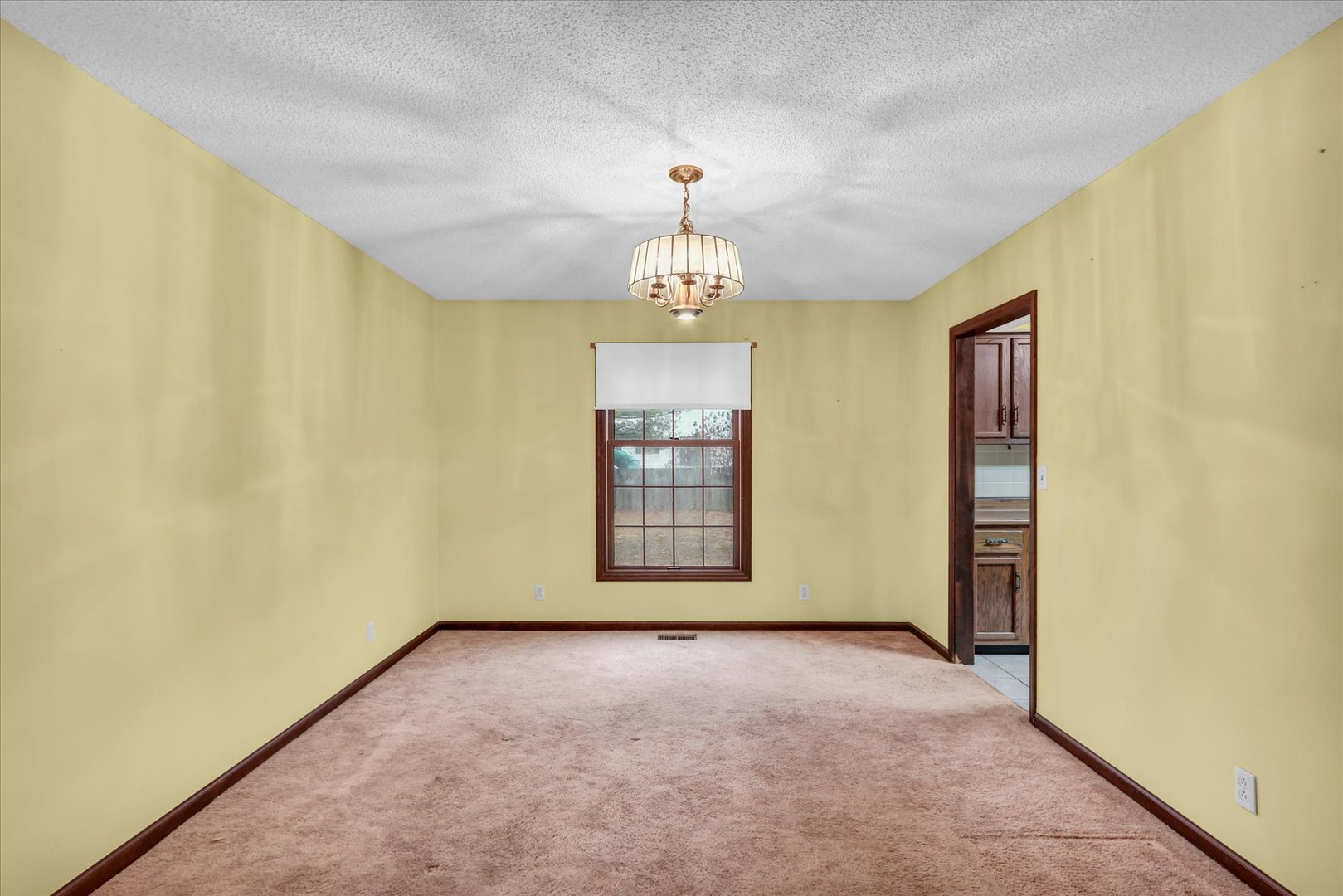1914 Trout Valley Road Champaign, IL 61822 - Photo 10 of 40 Gallery Image 10